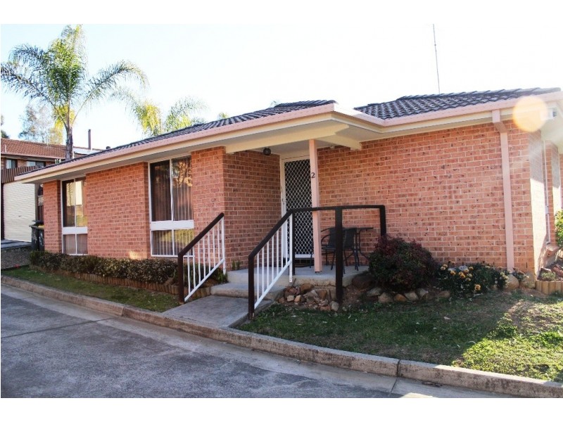 2/34 Westmoreland Road, Minto NSW 2566