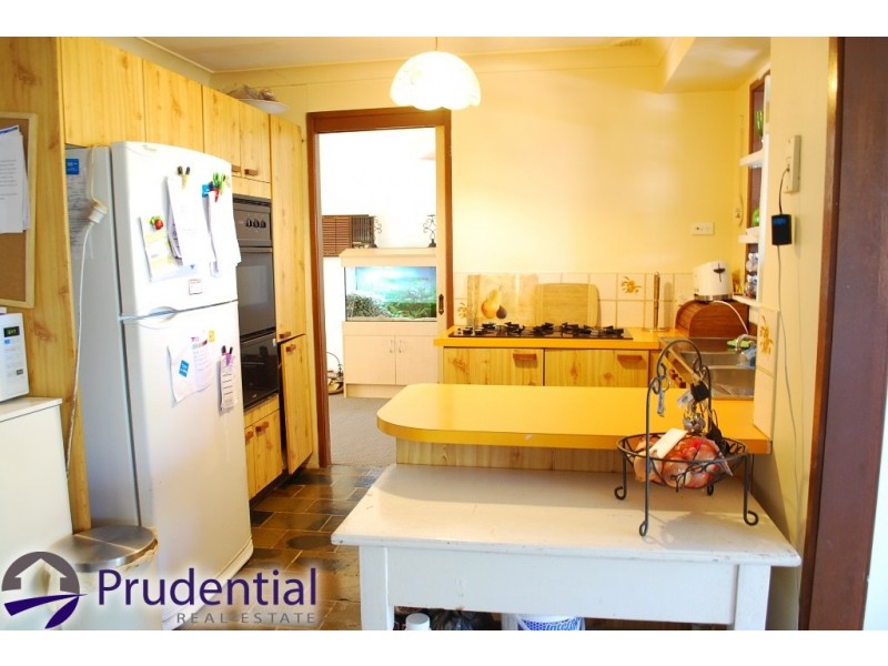 68 Fluorite Place, Eagle Vale NSW 2558