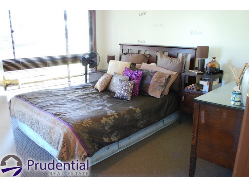 68 Fluorite Place, Eagle Vale NSW 2558