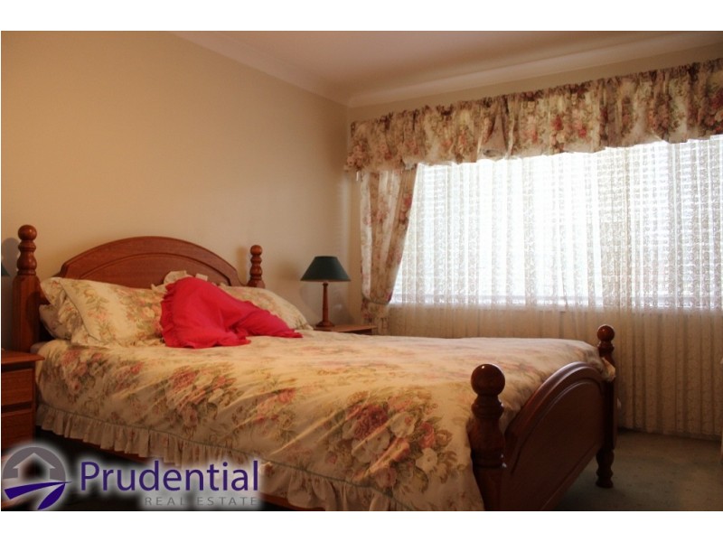 24 Megalong Cres, Campbelltown NSW 2560