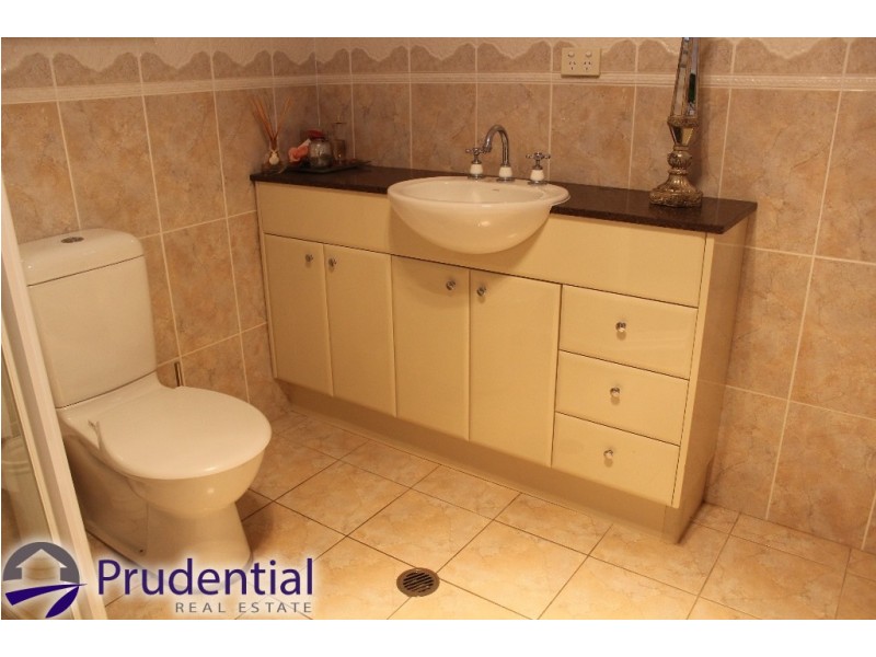 24 Megalong Cres, Campbelltown NSW 2560