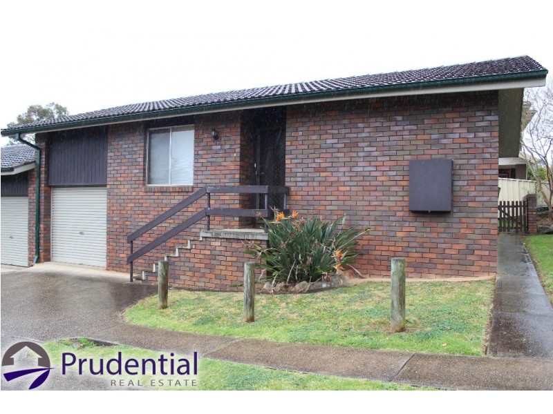 3/4 Birdsville Cres, Leumeah NSW 2560