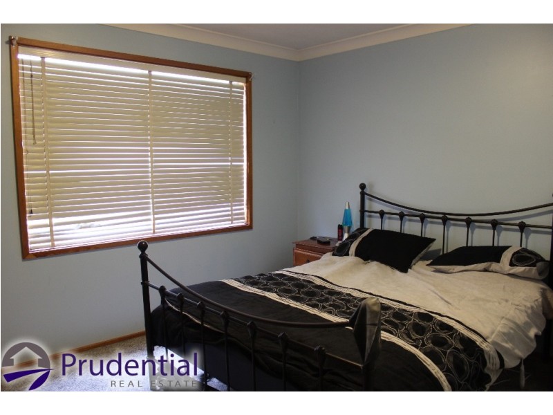 3/4 Birdsville Cres, Leumeah NSW 2560