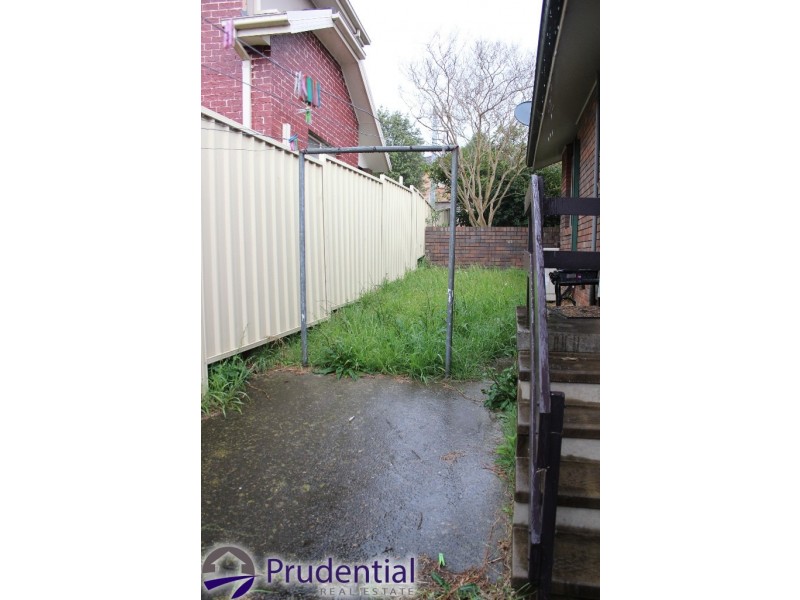 3/4 Birdsville Cres, Leumeah NSW 2560