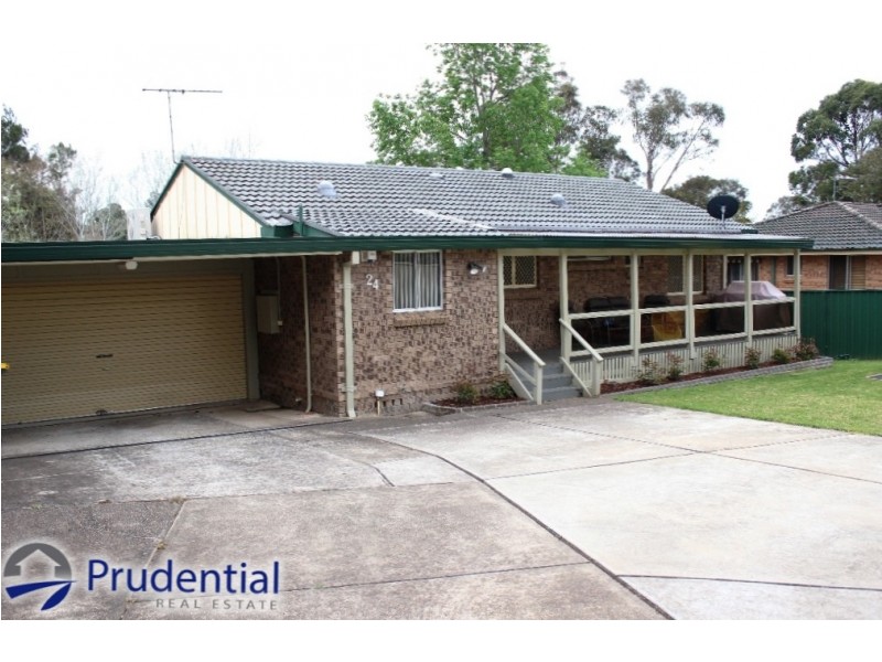 24 Spumante Close, Eschol Park NSW 2558