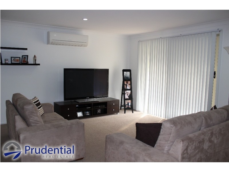 24 Spumante Close, Eschol Park NSW 2558