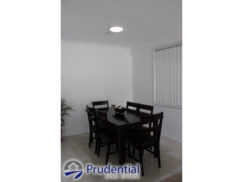 24 Spumante Close, Eschol Park NSW 2558