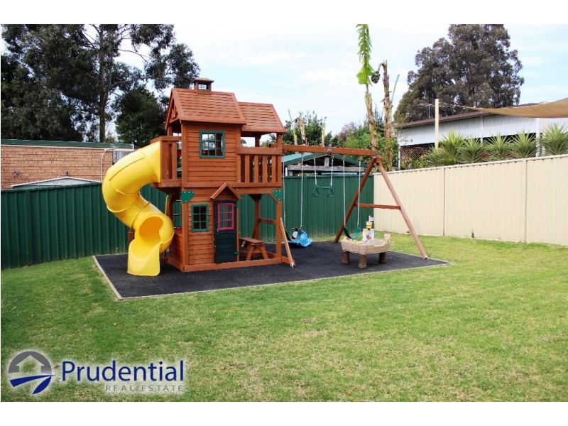 24 Spumante Close, Eschol Park NSW 2558