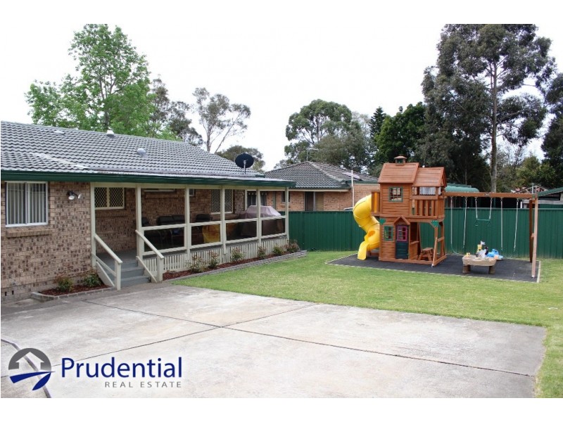 24 Spumante Close, Eschol Park NSW 2558