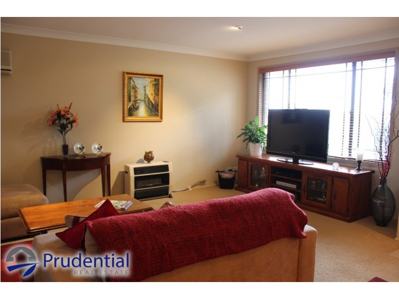 45 Gadshill Place, Rosemeadow NSW 2560