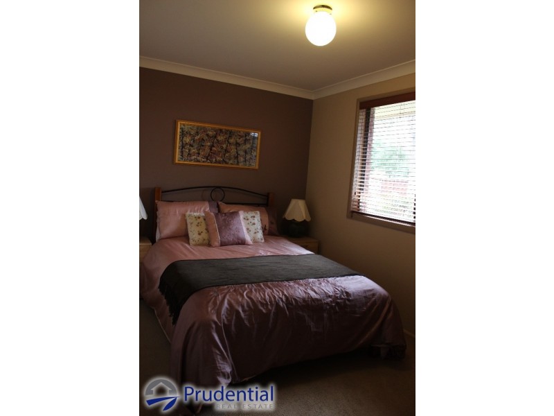 45 Gadshill Place, Rosemeadow NSW 2560