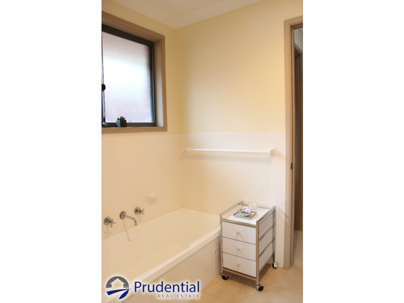 45 Gadshill Place, Rosemeadow NSW 2560