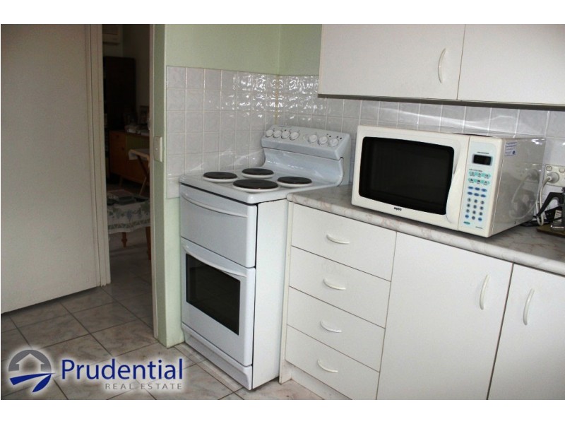 3/42 Woodhouse Drive, Ambarvale NSW 2560