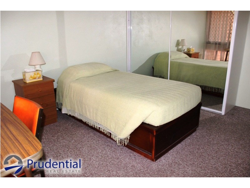 3/42 Woodhouse Drive, Ambarvale NSW 2560