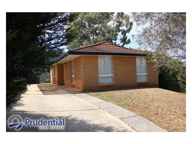 8 Gaspard Place, Ambarvale NSW 2560