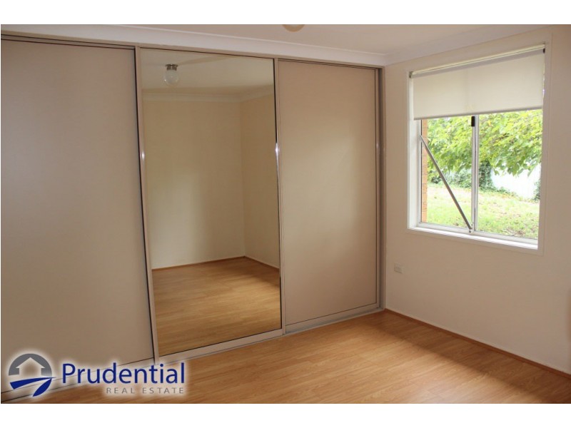 8 Gaspard Place, Ambarvale NSW 2560