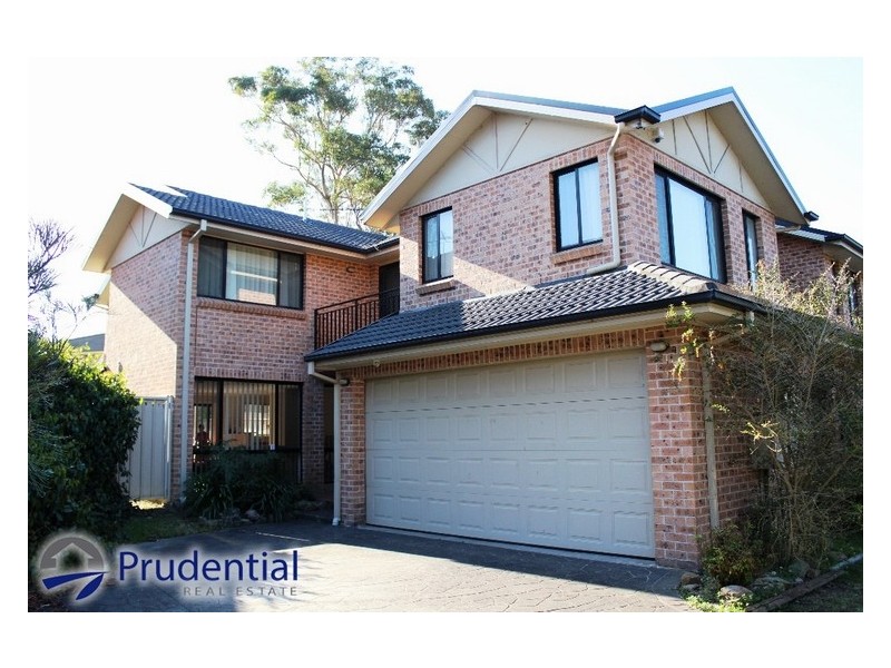 28B Fullerton Cct, St Helens Park NSW 2560