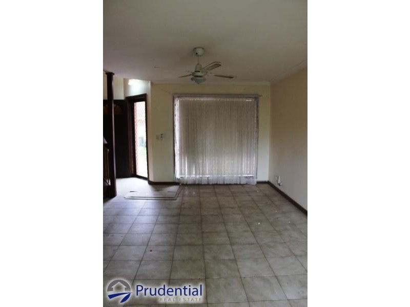 4/3 Illawong Road, Leumeah NSW 2560