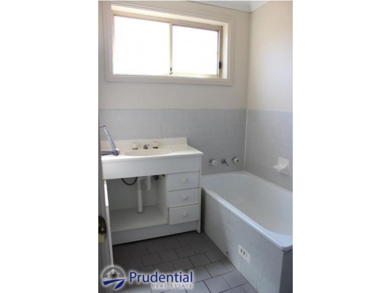 6/5 Wickfield Circuit, Ambarvale NSW 2560