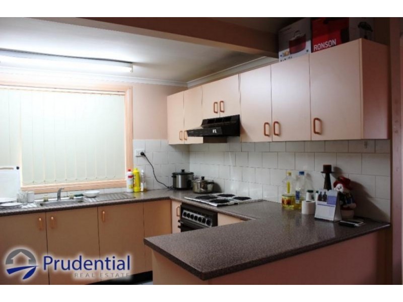 13/5 Wickfield Circuit, Ambarvale NSW 2560