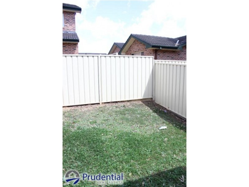 13/5 Wickfield Circuit, Ambarvale NSW 2560