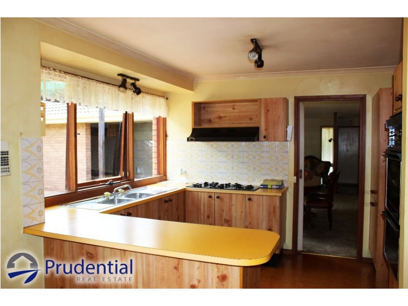 11 Fluorite Place, Eagle Vale NSW 2558
