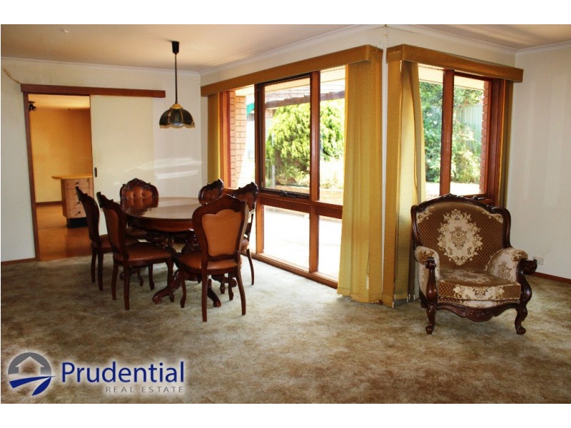 11 Fluorite Place, Eagle Vale NSW 2558