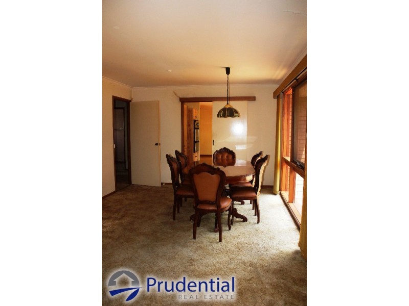 11 Fluorite Place, Eagle Vale NSW 2558