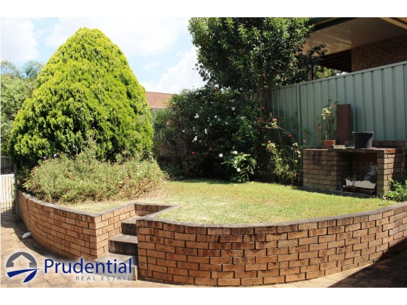11 Fluorite Place, Eagle Vale NSW 2558