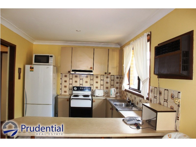 19/11 Cestrum Ave, Macquarie Fields NSW 2564