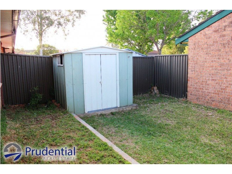 19/11 Cestrum Ave, Macquarie Fields NSW 2564