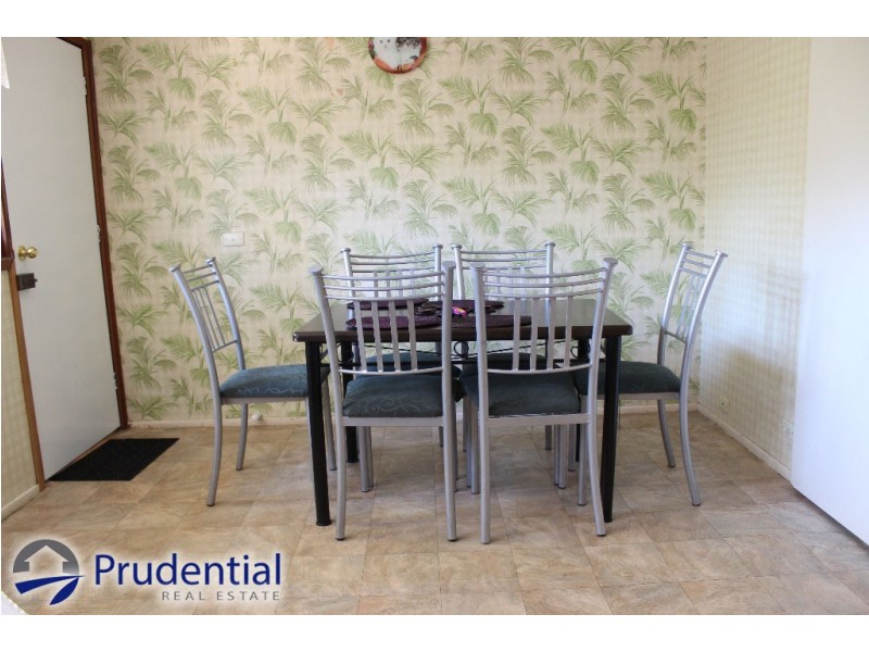 264 The Parkway, Bradbury NSW 2560