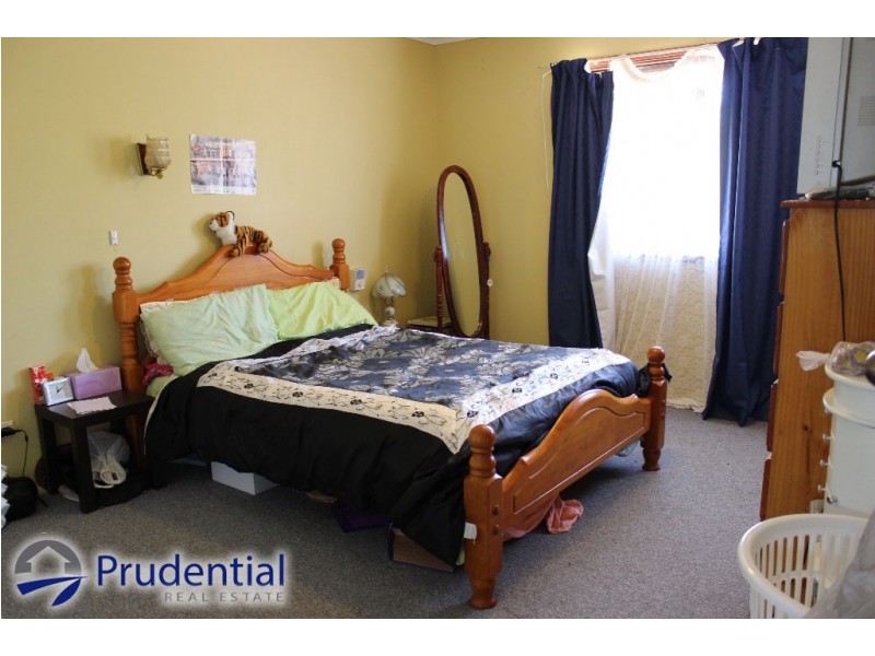 264 The Parkway, Bradbury NSW 2560