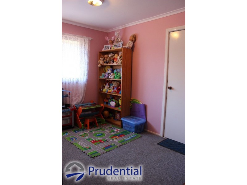 264 The Parkway, Bradbury NSW 2560