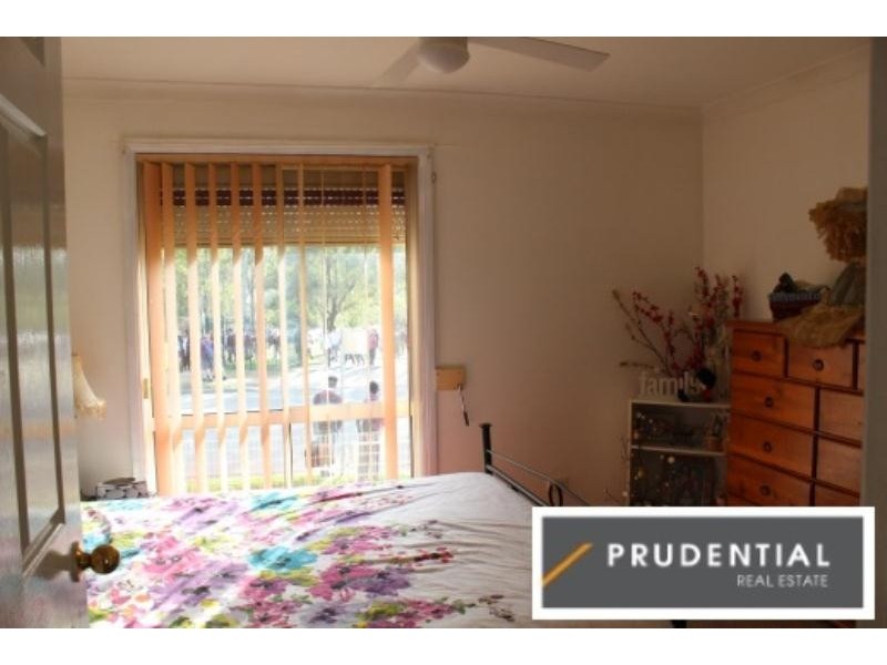 30 Woodhouse Drive, Ambarvale NSW 2560