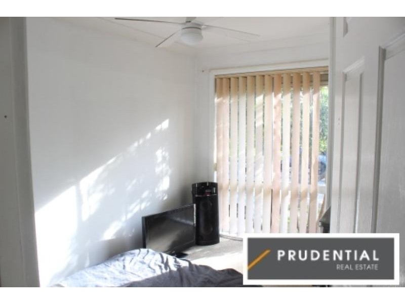 30 Woodhouse Drive, Ambarvale NSW 2560