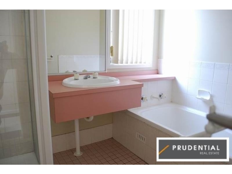 40b Glendower Street, Rosemeadow NSW 2560