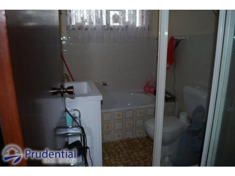 6/2A Condamine St, Campbelltown NSW 2560