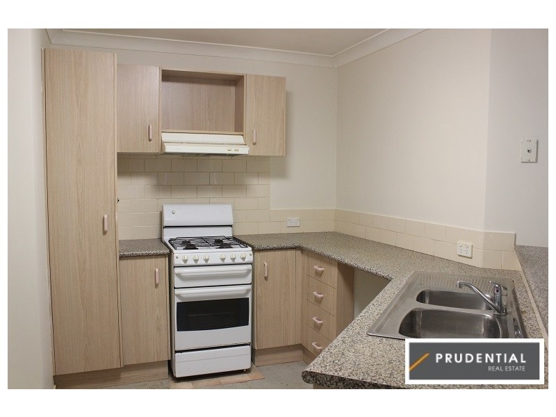 5 Dwyer Place, St Helens Park NSW 2560