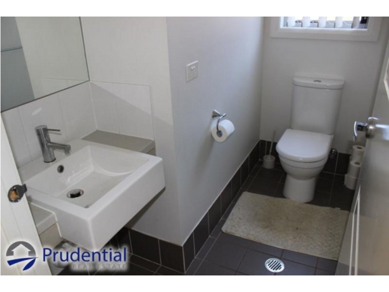 11b Soliano Street, Rosemeadow NSW 2560
