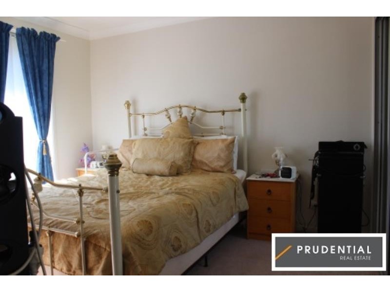 1/325 Copperfield Drive, Rosemeadow NSW 2560