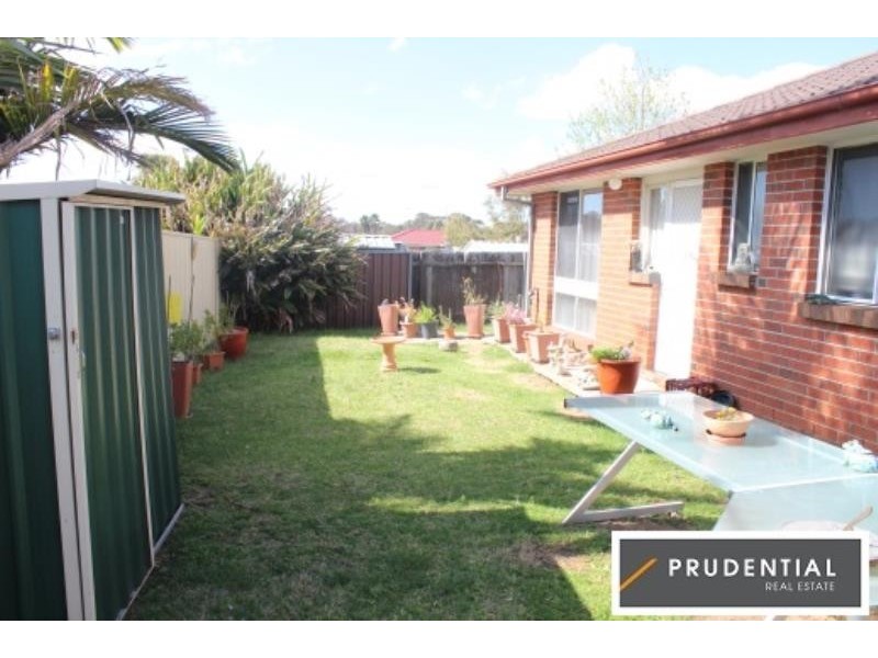 1/325 Copperfield Drive, Rosemeadow NSW 2560