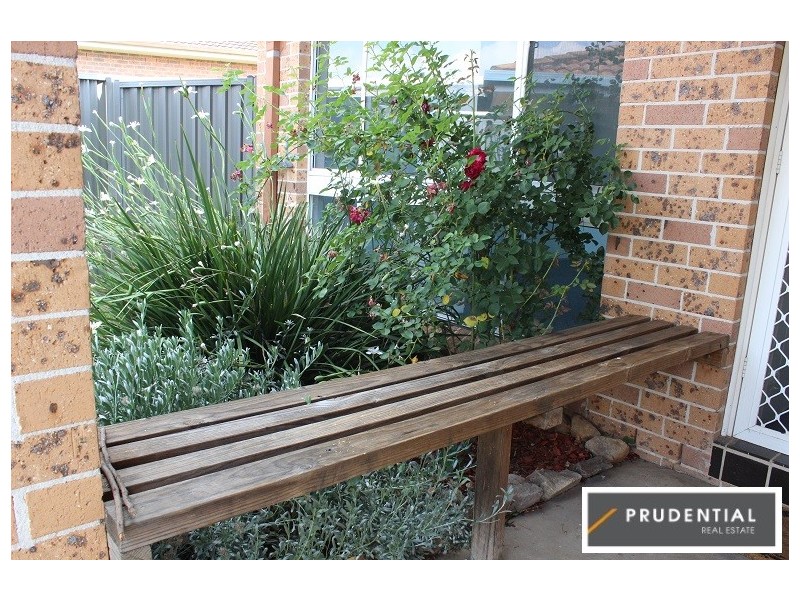 27 Alyan Place, St Helens Park NSW 2560