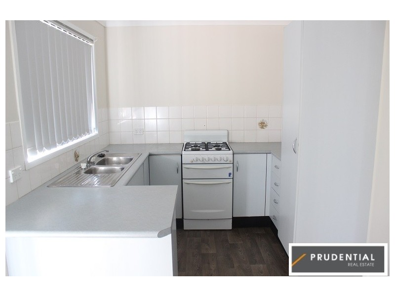 27 Alyan Place, St Helens Park NSW 2560