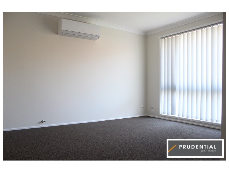 27 Alyan Place, St Helens Park NSW 2560