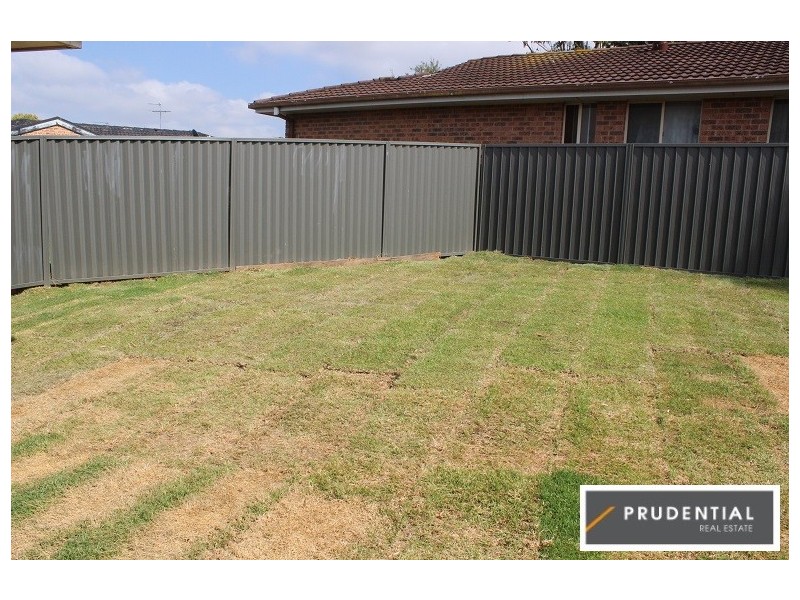 27 Alyan Place, St Helens Park NSW 2560