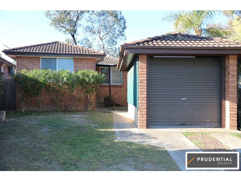 25 Euphrates Place, Kearns NSW 2558