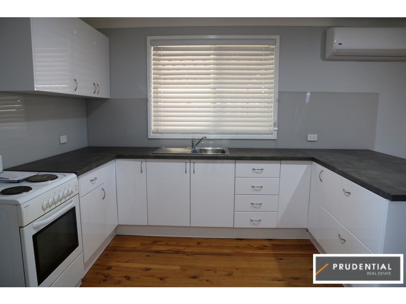 25 Euphrates Place, Kearns NSW 2558