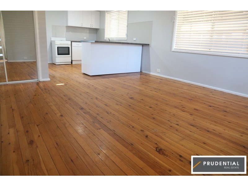 25 Euphrates Place, Kearns NSW 2558