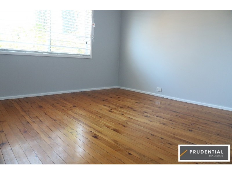 25 Euphrates Place, Kearns NSW 2558